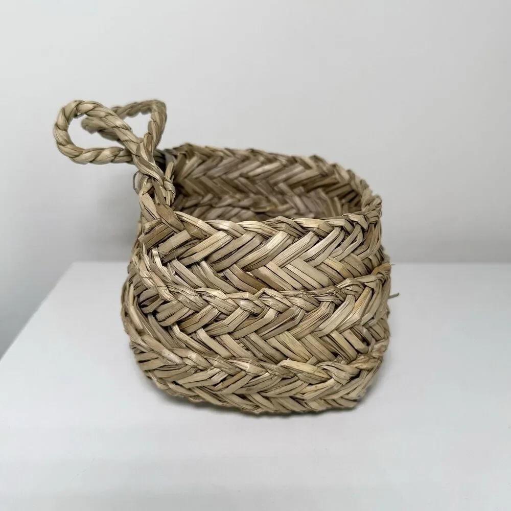Mini Hanging Woven Sea Grass Basket